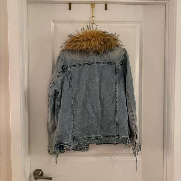 BlankNYC Removable Faux Fur Collar Denim Trucker Jacket - Picture 4 of 14